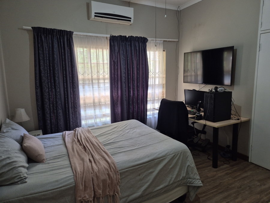 4 Bedroom Property for Sale in Wilkoppies North West